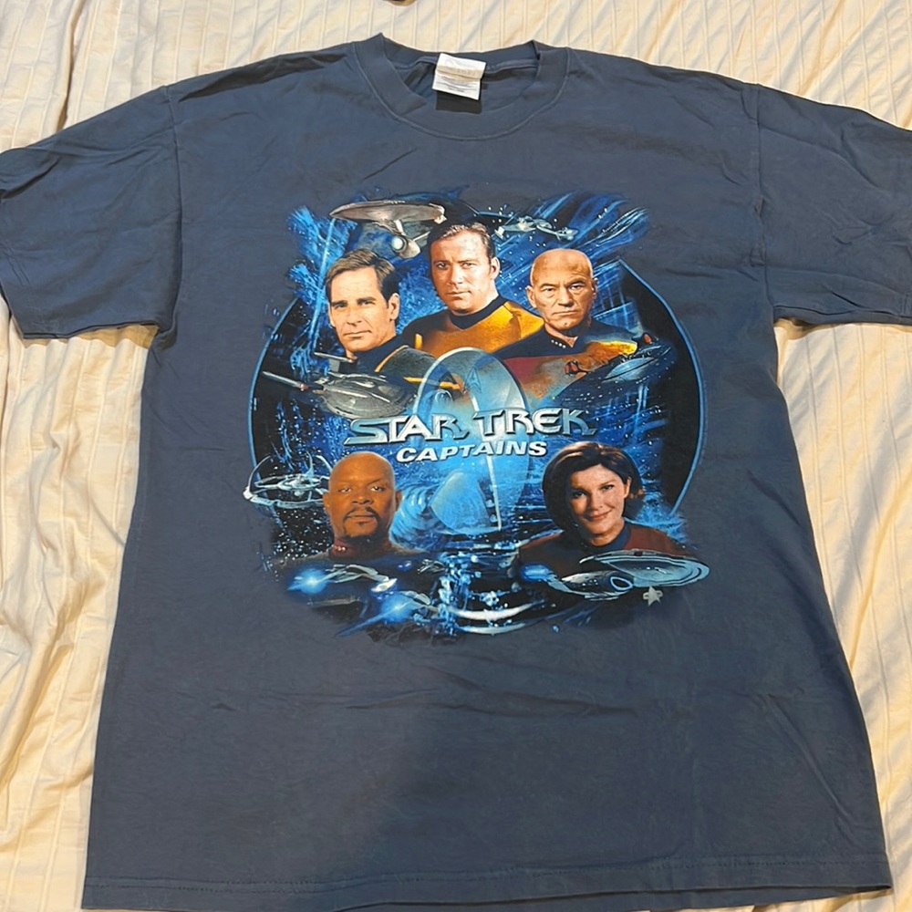 Star Trek Captains Tshirt sized medium